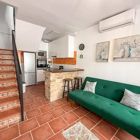 Estepona Old Town Gem • 5 Min Walk To Beach