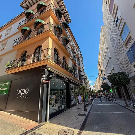 Дом отдыха Estepona Old Town Gem • 5 Min Walk To Beach *