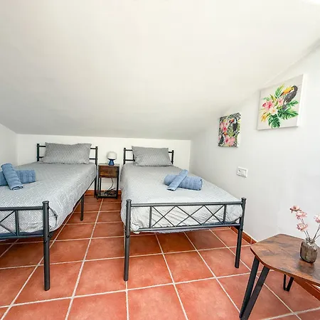 Estepona Old Town Gem • 5 Min Walk To Beach Эстепона