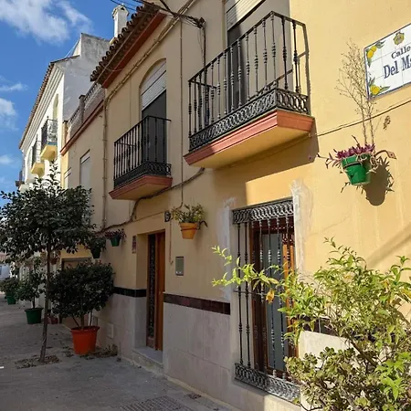 Дом отдыха Estepona Old Town Gem • 5 Min Walk To Beach *