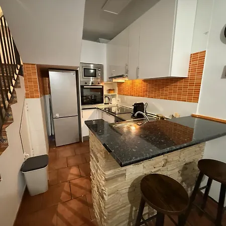 Old Town! 3bed House 5min Walk To *