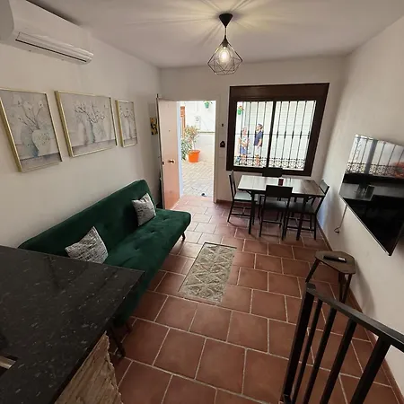 Old Town! 3bed House 5min Walk To Estepona