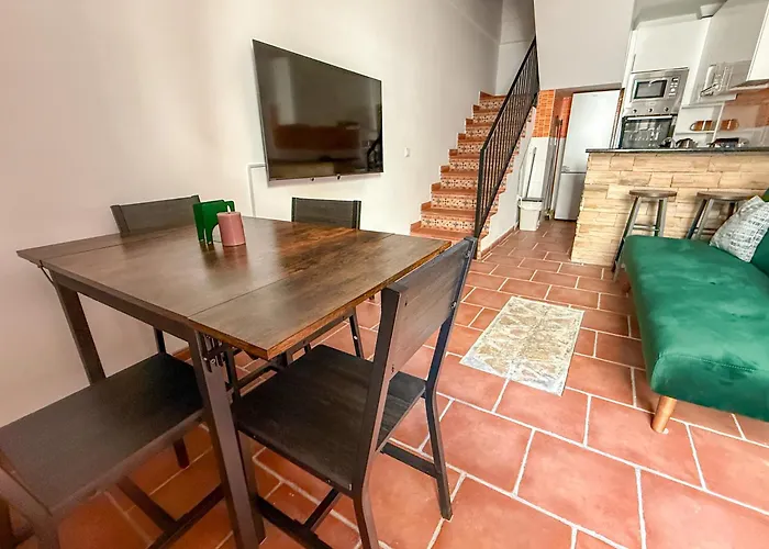 Old Town! 3bed House 5min Walk To