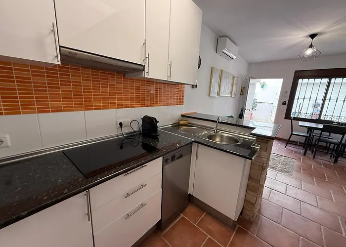 Old Town! 3bed House 5min Walk To