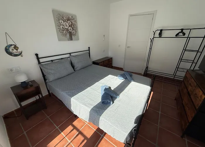 Old Town! 3bed House 5min Walk To *