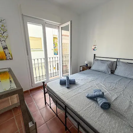 Casa Del Mar- Charming 3bd 2ba House By The Holiday home Estepona