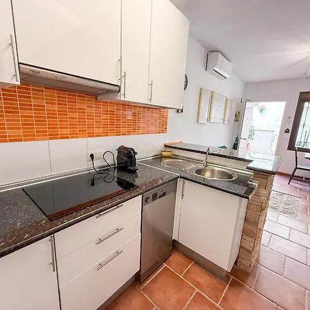 Semesterbostad Estepona Old Town Gem • 5 Min Walk To Beach