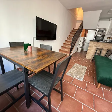 Estepona Old Town Gem • 5 Min Walk To Beach Semesterbostad *