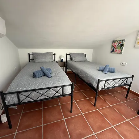 Old Town! 3bed House 5min Walk To *