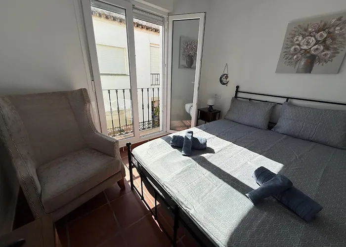 Old Town! 3bed House 5min Walk To Estepona