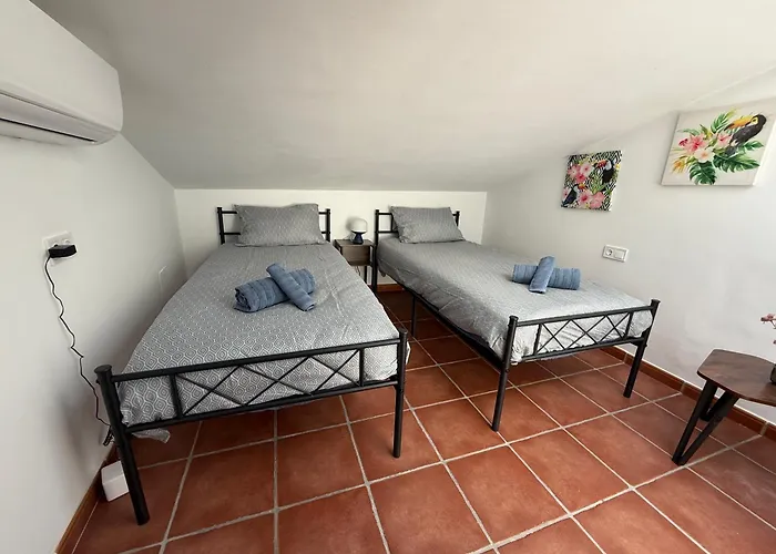 Old Town! 3bed House 5min Walk To *