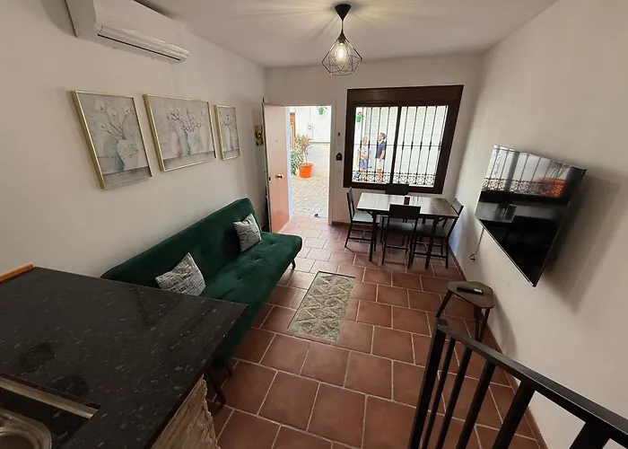 Old Town! 3bed House 5min Walk To Estepona