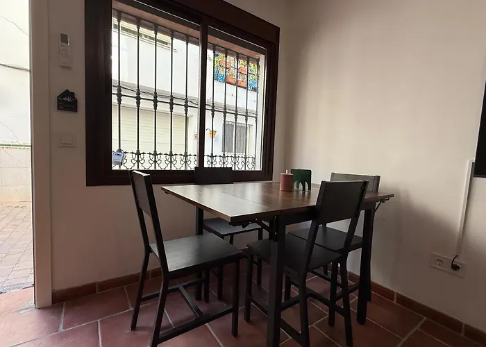 Hébergement de vacances Old Town! 3bed House 5min Walk To